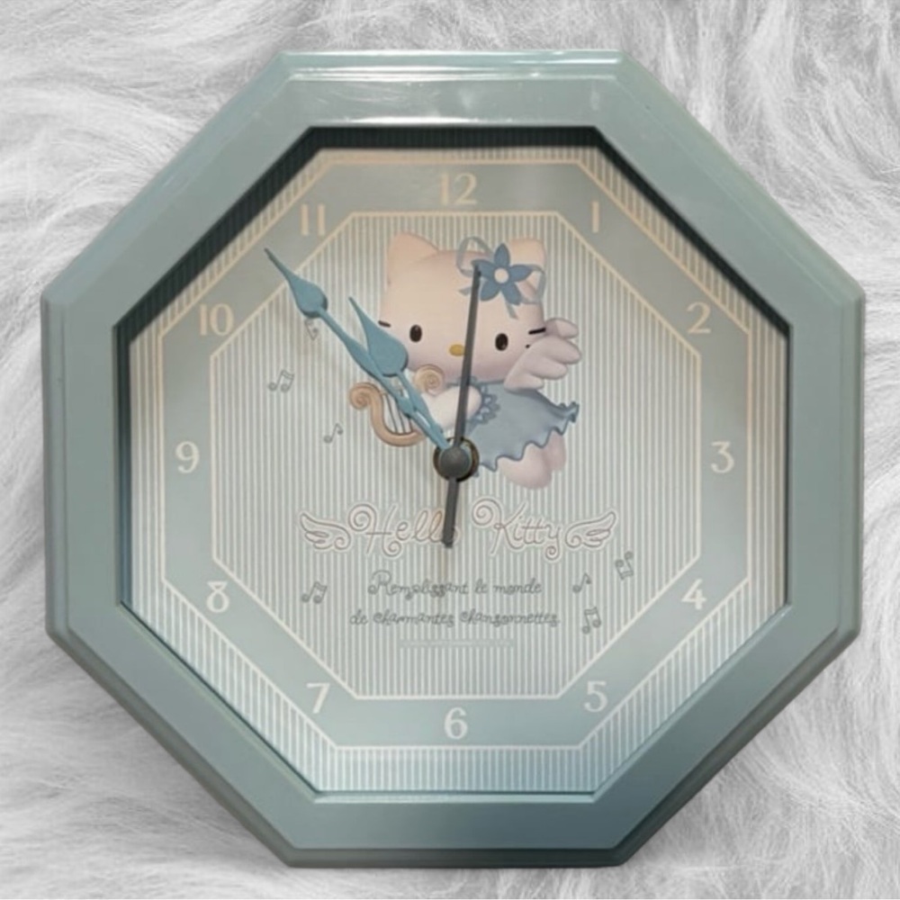 Hello Kitty Vintage Angel Clock